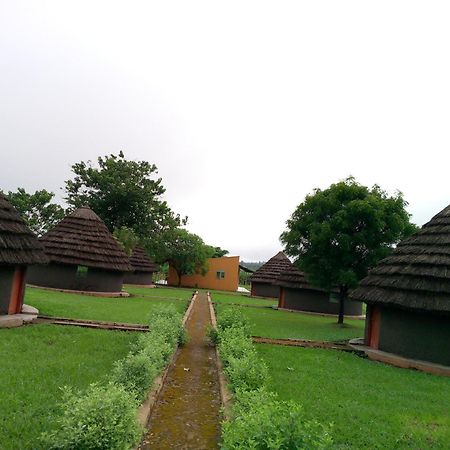 Grassroots Cottages Murchsion Falls Purongo Eksteriør billede